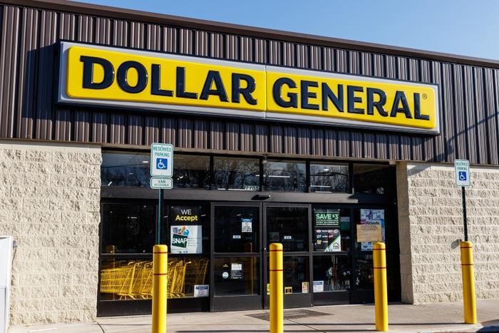 Dollar General store entrance
