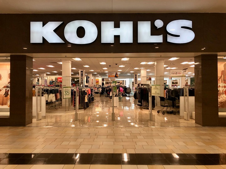 Kohl's store entrance inside a mall. Image obtained from Greenwichtime.com