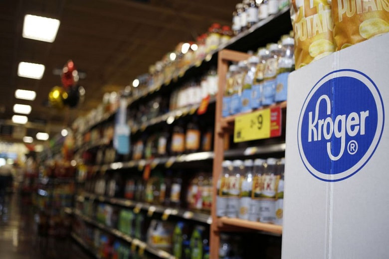Inside one of the shopping aisles of Kroger. Image obtained from Bloomberg.com